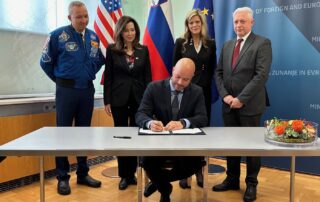 slovenia-signs-artemis-accords,-joins-pursuit-of-safer-space