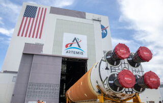 nasa’s-rocket-on-roll:-core-stage-arrives-at-vehicle-assembly-building