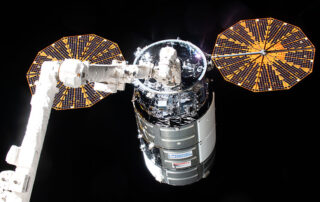 crew-awaits-cygnus’-arrival-and-works-on-spacesuits-and-eye-checks