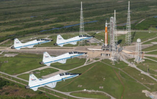 t-38-flyover-of-artemis-i-on-launch-pad