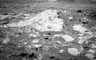 sols-4302-4303:-west-side-of-upper-gediz-vallis,-from-tungsten-hills-to-the-next-rocky-waypoint