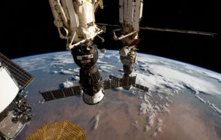 crew-wraps-week-with-landing-preps-and-advanced-tech-studies