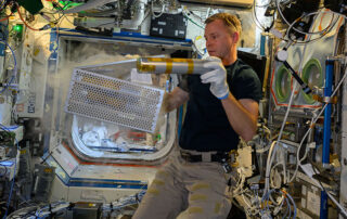 monday’s-research-boosting-astronaut-health-amid-cargo-mission-preps