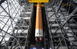 artemis-ii-core-stage-vertical-integration-begins-at-nasa-kennedy