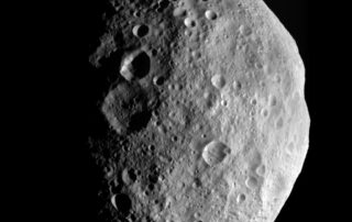 lab-work-digs-into-gullies-seen-on-giant-asteroid-vesta-by-nasa’s-dawn