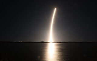 liftoff!-nasa-sends-science,-tech-to-moon-on-firefly,-spacex-flight