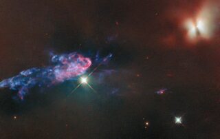 hubble-captures-young-stars-changing-their-environments