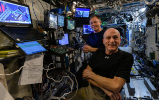 busy-day-of-research,-lab-upkeep,-and-cargo-ops-on-station