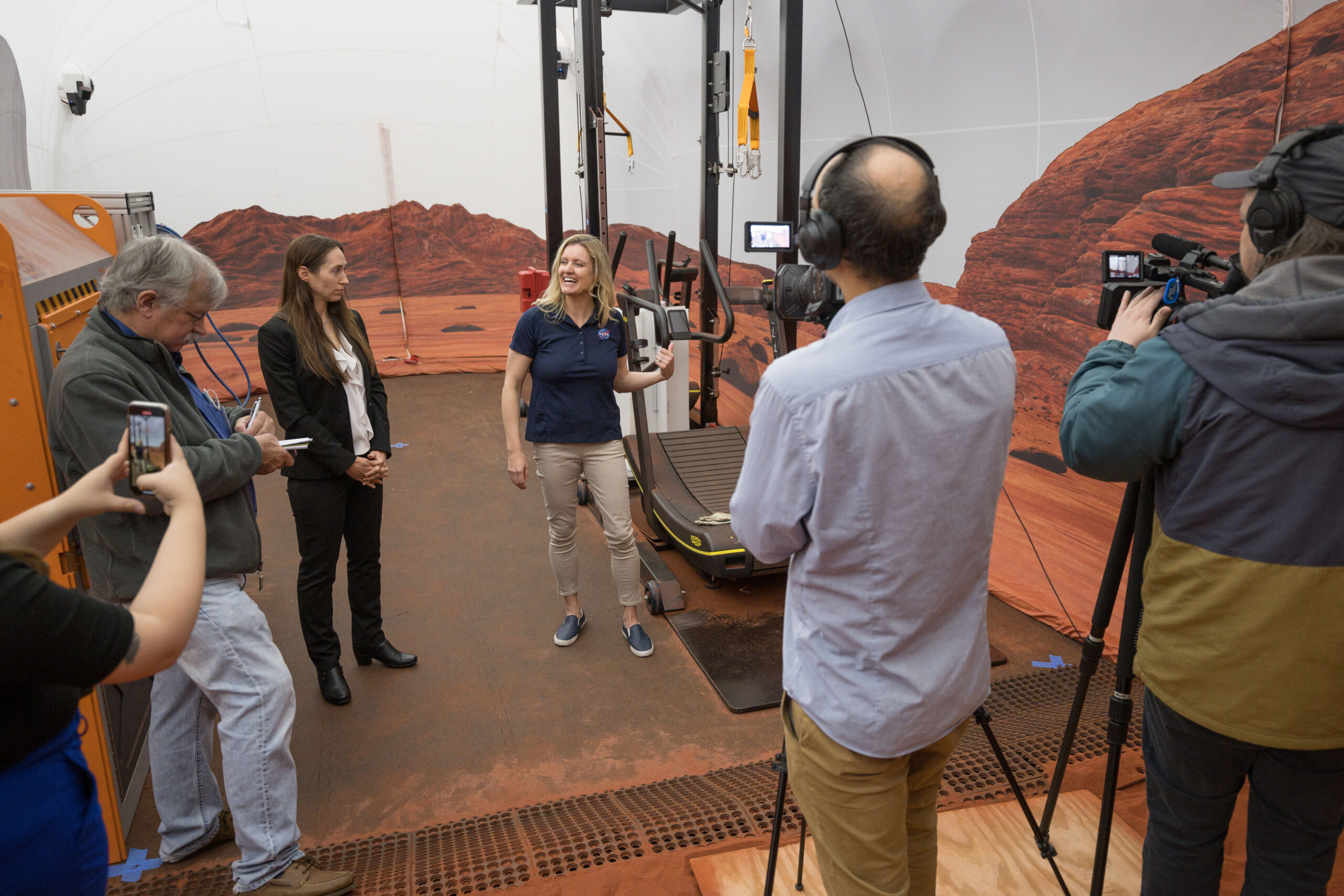 nasa-invites-media-to-simulated-mars-habitat-before-next-mission