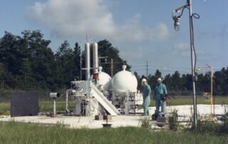 nasa-stennis-flashback:-learning-about-rocket-engine-smoke-for-safe-space-travel