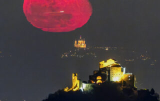 A Quadruple Alignment over Italy