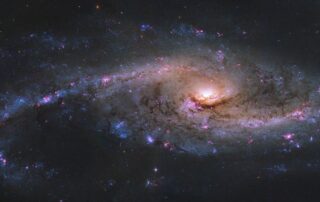 hubble-spies-a-spectacular-starburst-galaxy