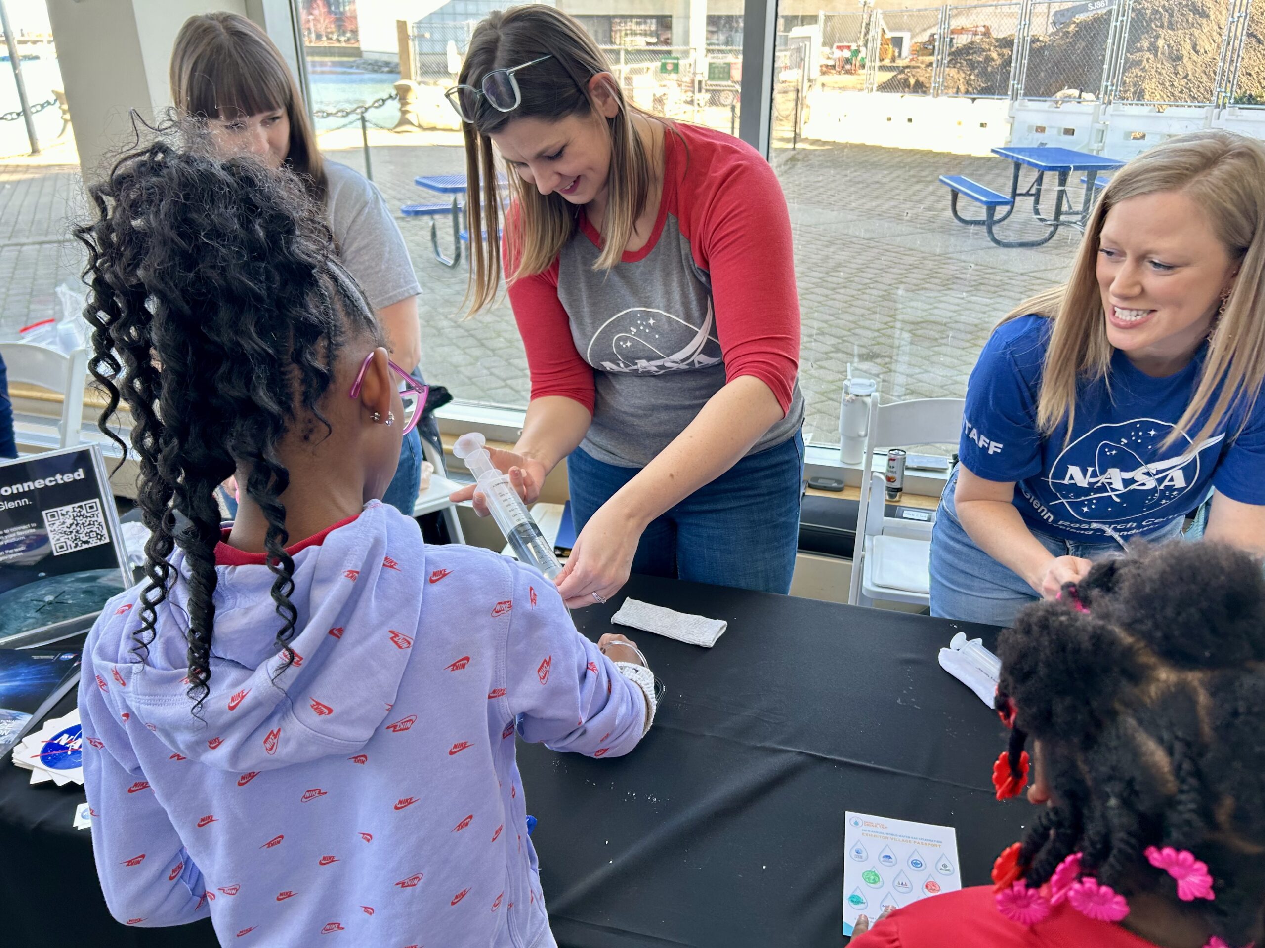 nasa-glenn-shows-students-temperature-cooling-technology