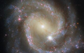 hubble-spies-paired-pinwheel-on-its-own