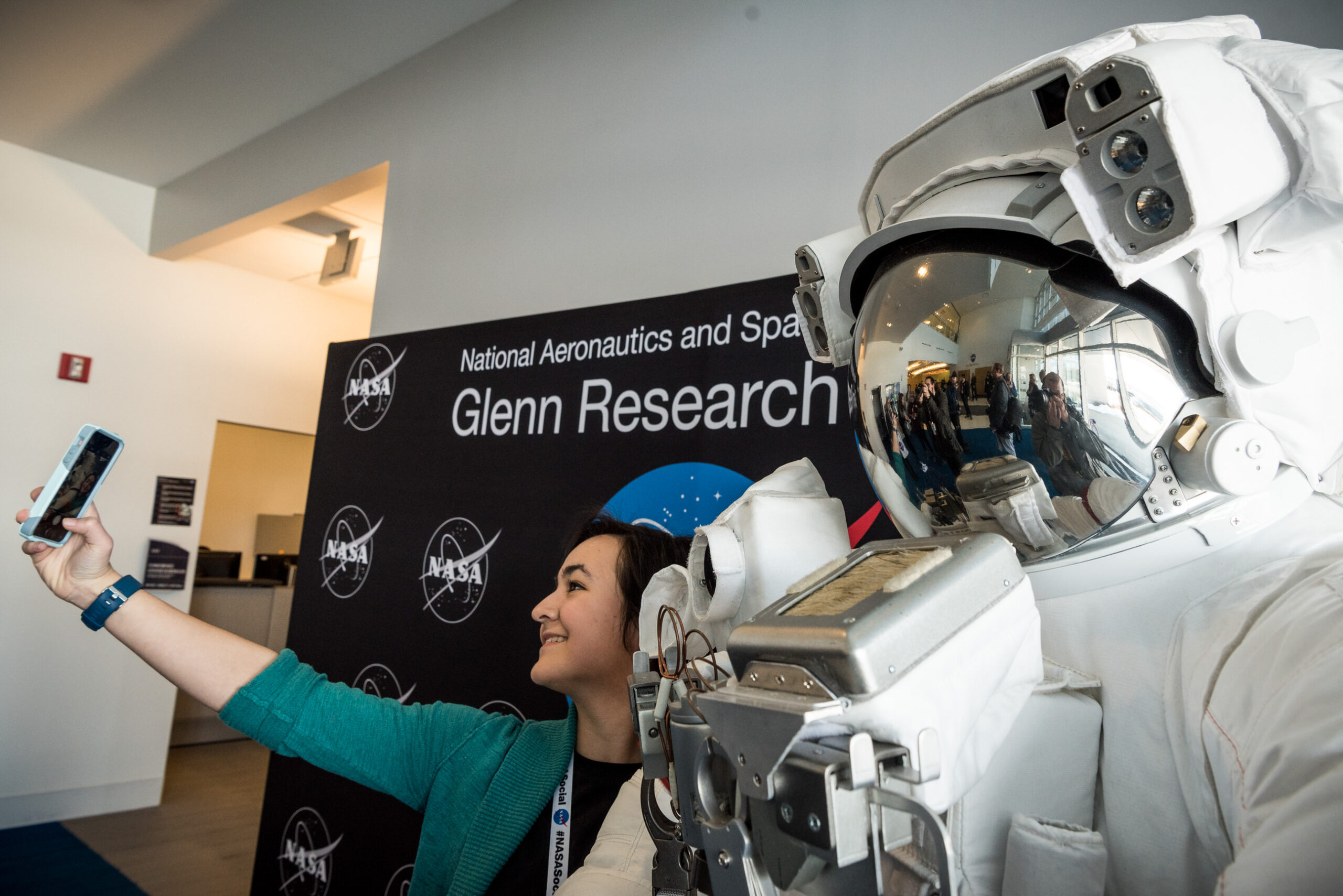 fewer-feeds,-more-focus:-nasa’s-social-media-overhaul