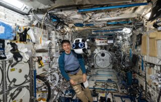 crew-videotapes,-photographs-station-activities-and-hardware-for-training-and-inspection