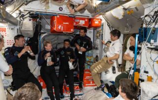 crews-fill-day-with-muscle,-heart,-and-brain-research-before-cargo-mission-swap