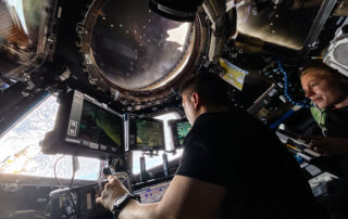 crew-works-on-stem-cells,-cubesats;-prepares-for-soyuz-and-commercial-crew-launches