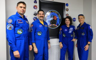 crew-12-members-and-insignia