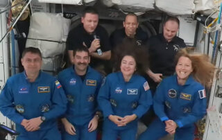 dragon-hatches-open,-crew-12-enters-station-and-joins-expedition-74