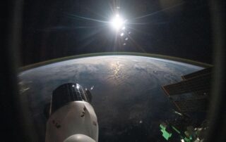 crew-packs-dragon-for-thursday-departure,-keeps-up-human-research