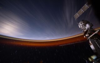 crew-enjoys-light-duty-day,-debriefs-spacewalk