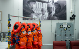 artemis-ii-crew’s-suits