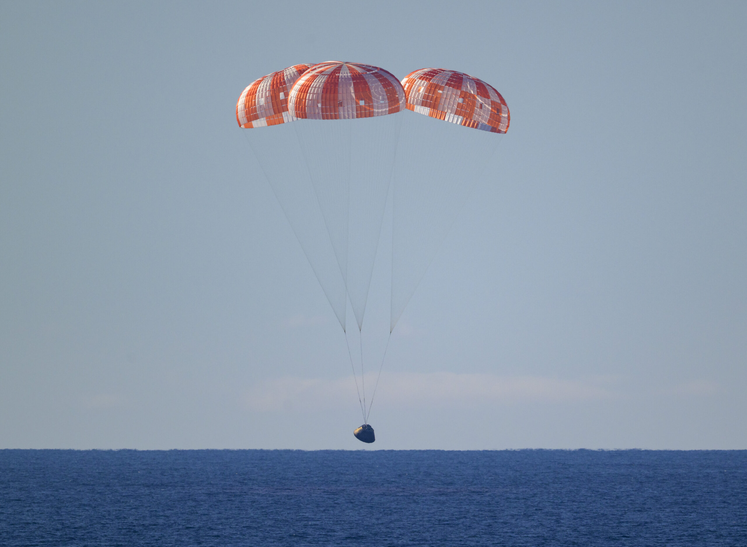 artemis-ii-splashes-down
