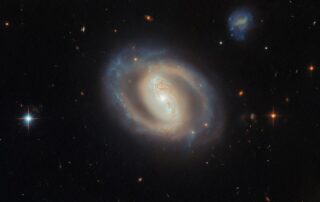 a-gently-glowing-galaxy