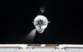 spacex-dragon-approaching-station-packed-with-science-and-supplies