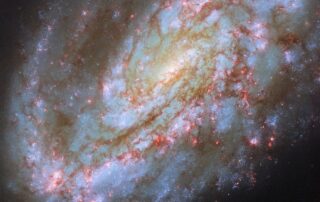 hubble-spies-one-sided-spiral