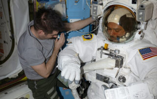 thursday-packed-with-more-spacewalk-preps-and-advanced-tech-research